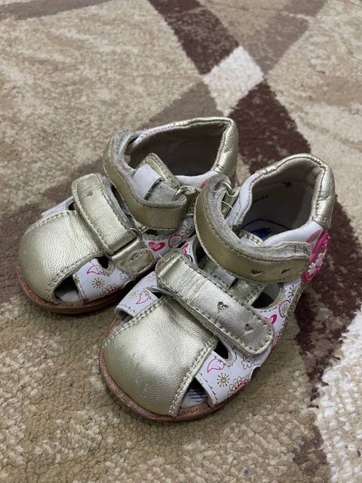 Босоножки сандали