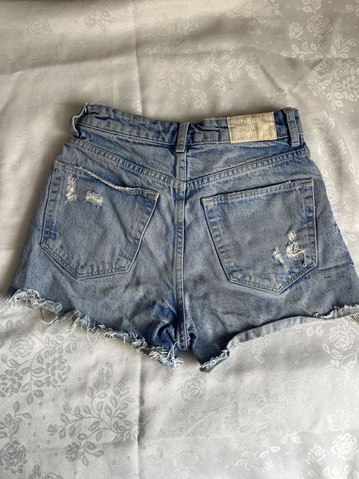 Къси панталонки Bershka