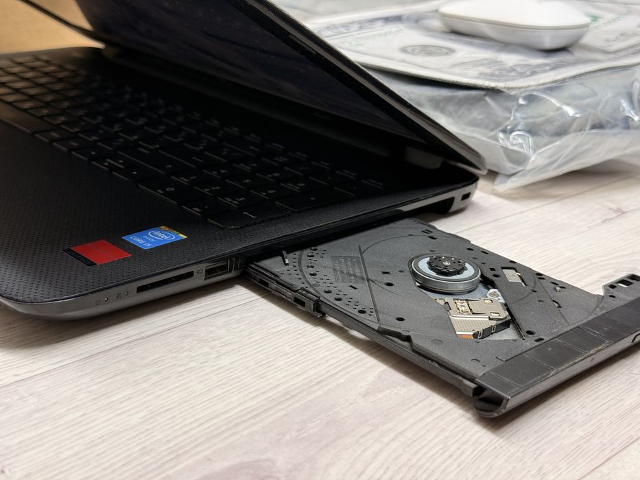 i5 SSD Hp ноутбук в отличном состояний