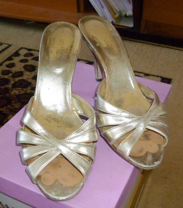 Елегантни чехли-ток