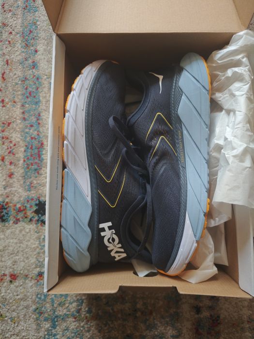 Hoka arahi 5 barbati 44 pret fix