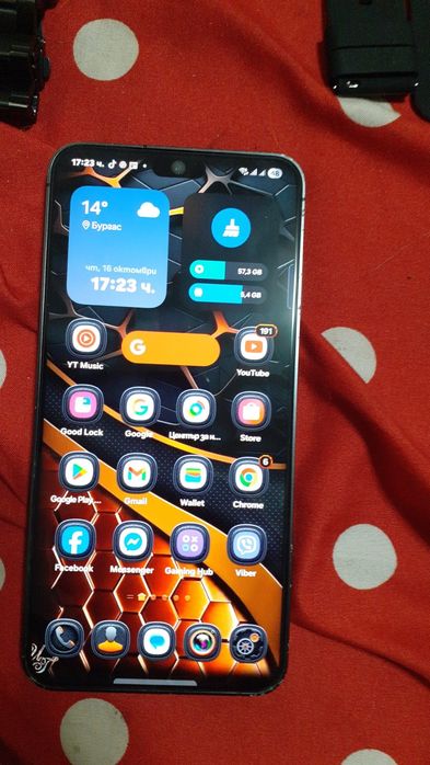 Продавам Samsung S24