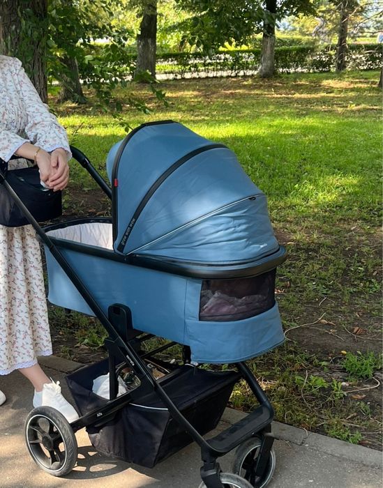 Продам детскую коляску