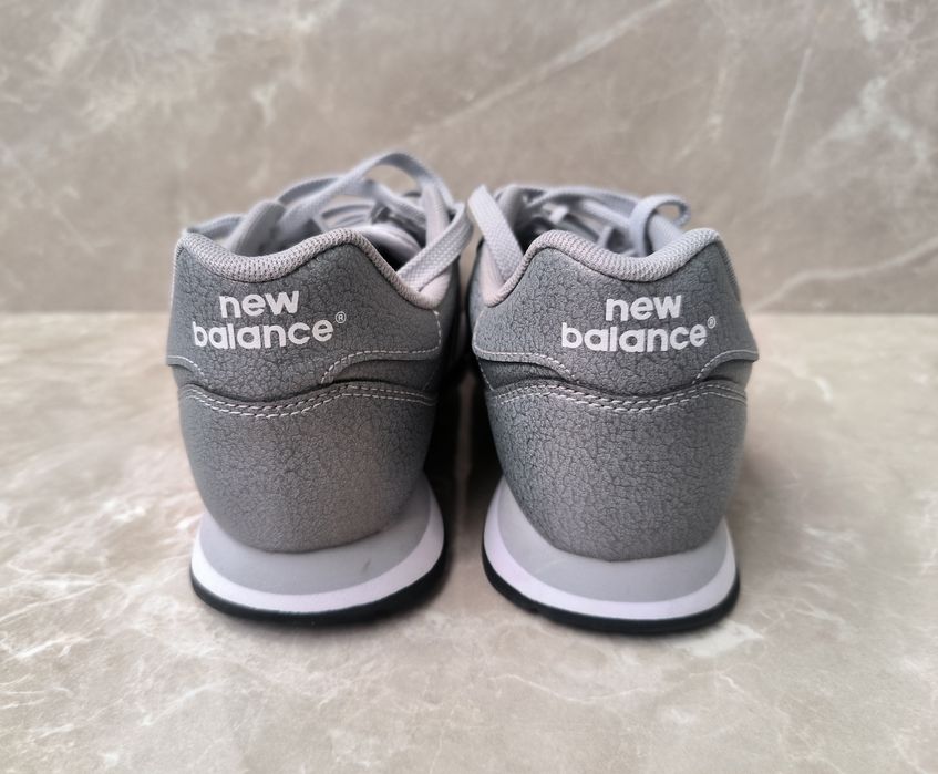Сникърси New Balance номер 39