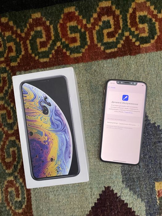 Айфон XS.        .