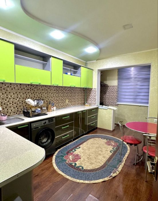 Чилонзор Новза метро якинида квартира арендага берилади