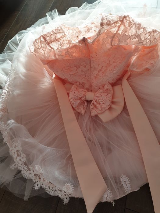 Vand rochite elegante