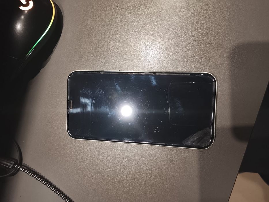 Срочно продам iPhone 12