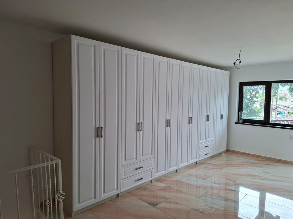 Mobilier la comanda