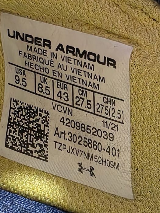 Under Armour 43 -  UA Project Rock 4 Team Rock HOVR