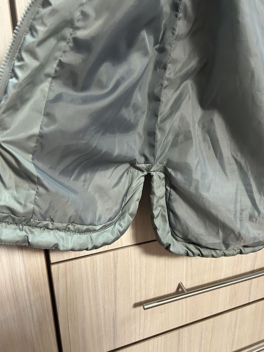 Продам куртку на девочку