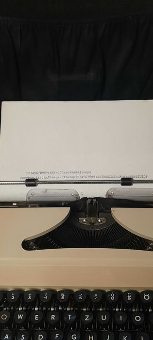 Mașină de scris Erika impecabilă