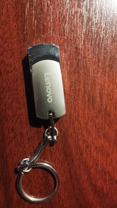 Stick Lenovo inox de mare capacitate 30 TB