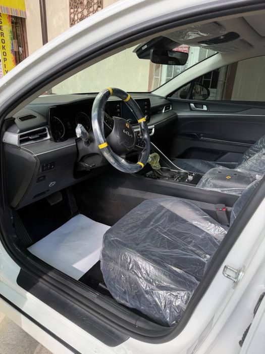 Kia k 5 2022 yili oq.