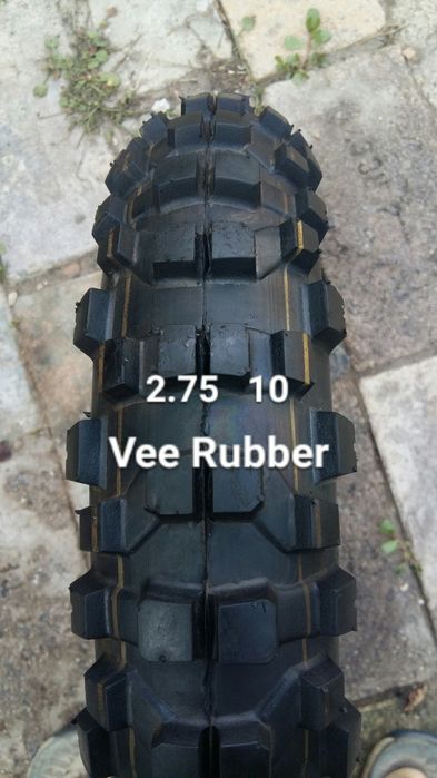 O bucată 110/90/3.00/2.75 100/90/80 R 10 moto - una Bridgeston Micheli