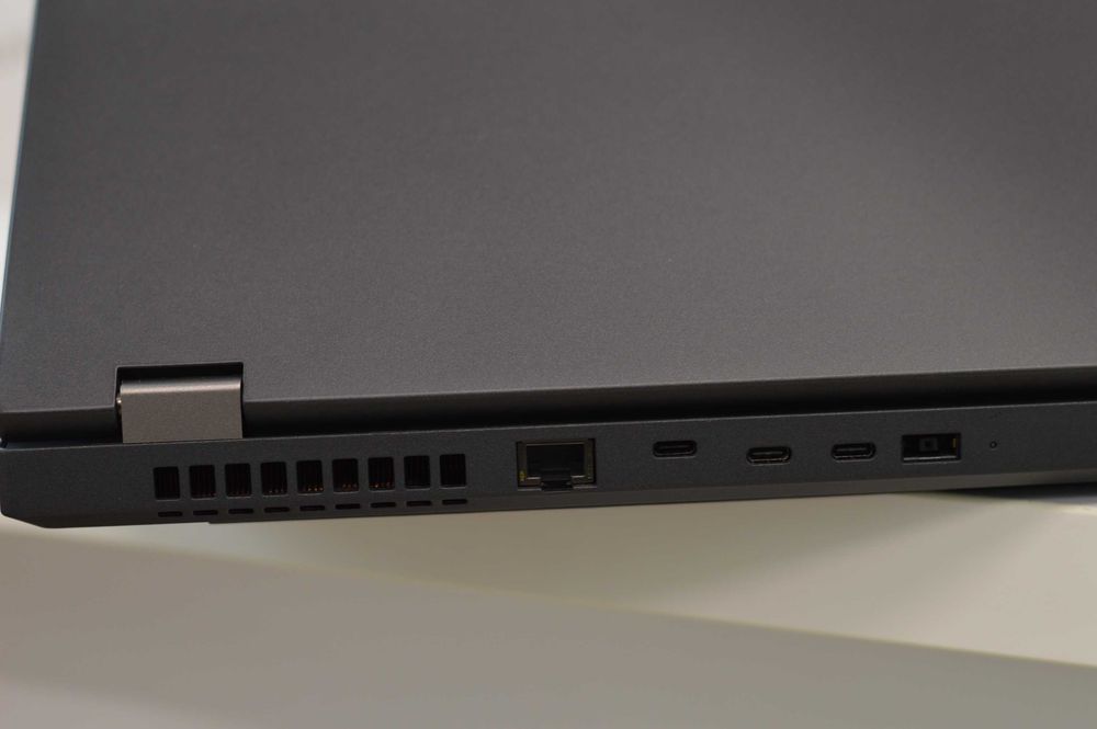 Lenovo ThinkPad P15 - Gen 1 - Intel Core i7-10850H / 32GB RAM / 512GB SSD / RTX 3000 / 12 месеца гаранция!