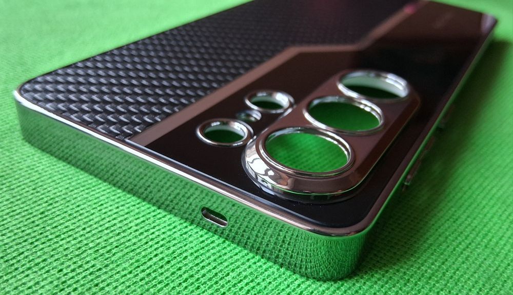 Husa Lux sticla-carbon Samsung S26 Ultra!