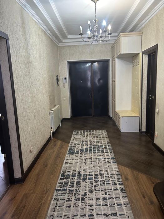 Продается двух этажный дом