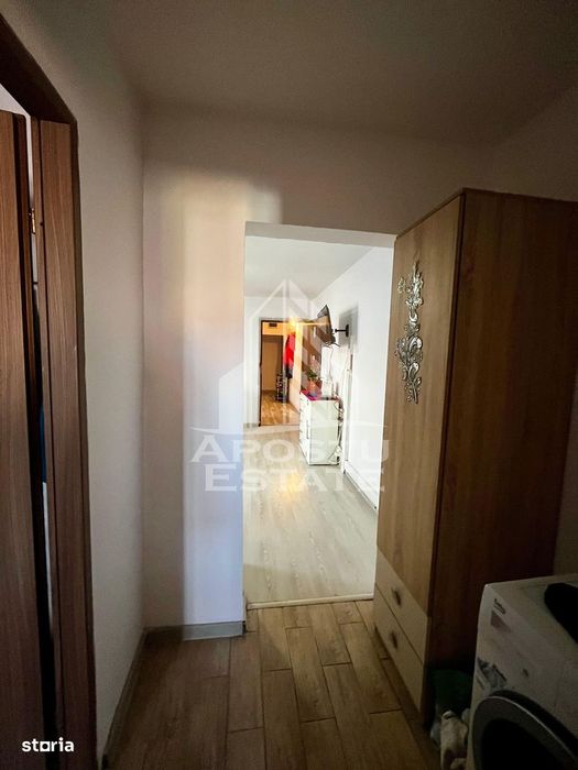 Apartament 3 camere,etaj 3,zona UMT