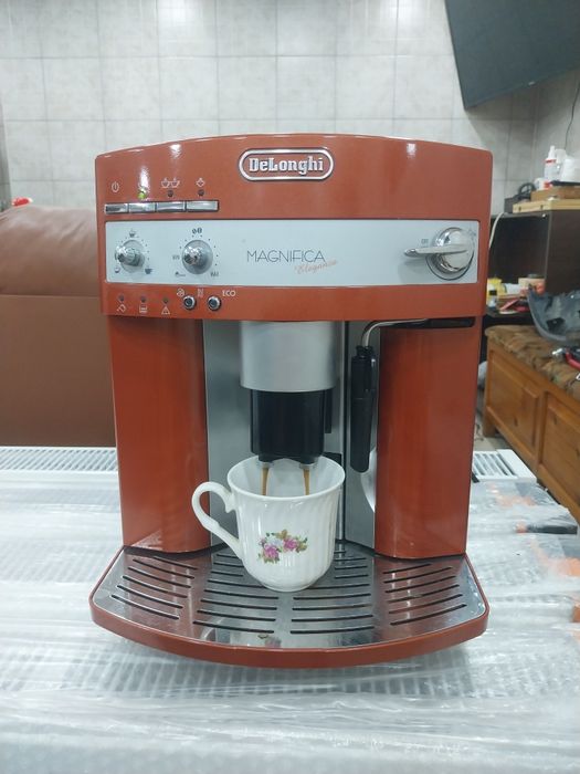 Expresor cafea Delonghi Magnifica Eleganza