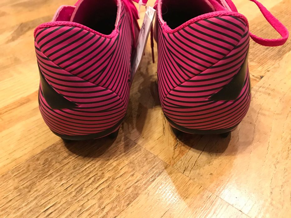 Чисто нови оригинални футболни обувки ADIDAS Nemeziz 19.4 FXG