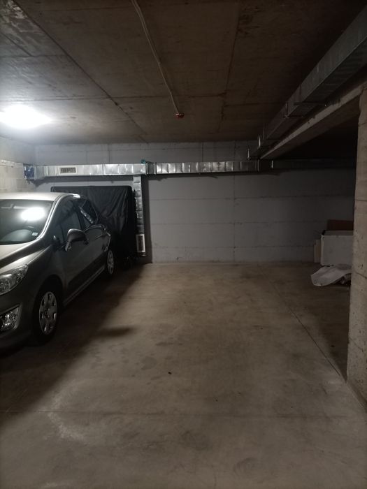 Дава се под наем Гараж / Паркомясто в София, Център - 15 кв.м за 25.5 € - Снимка #2