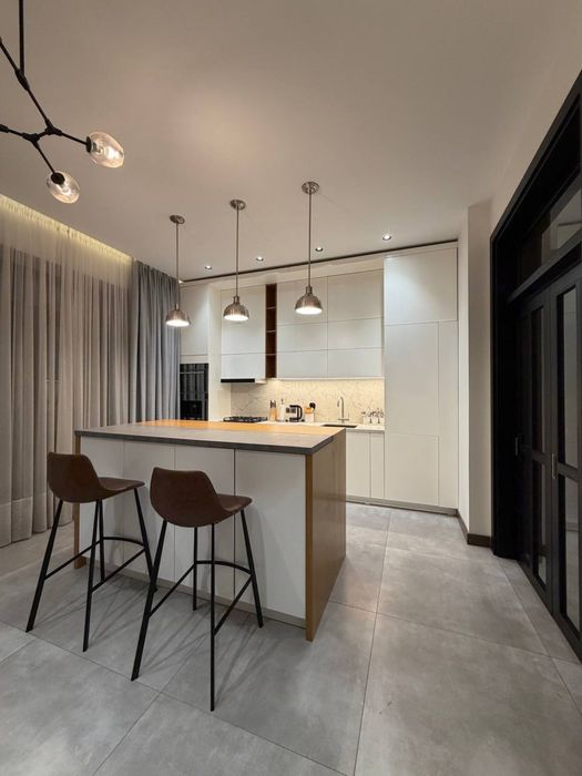 Продается ЖК НОВОМОСКОВСКАЯ 4/5/9 176м2 Golden House