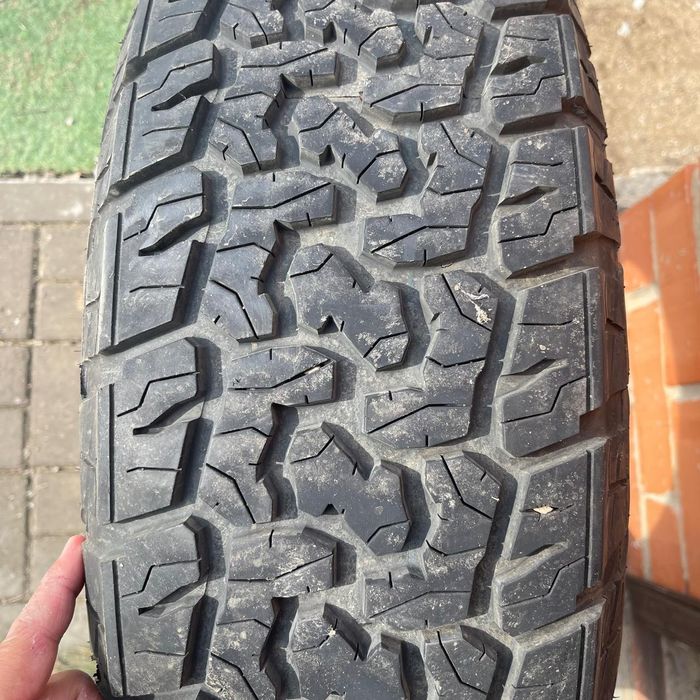 Продам шины в отличном состоянии.