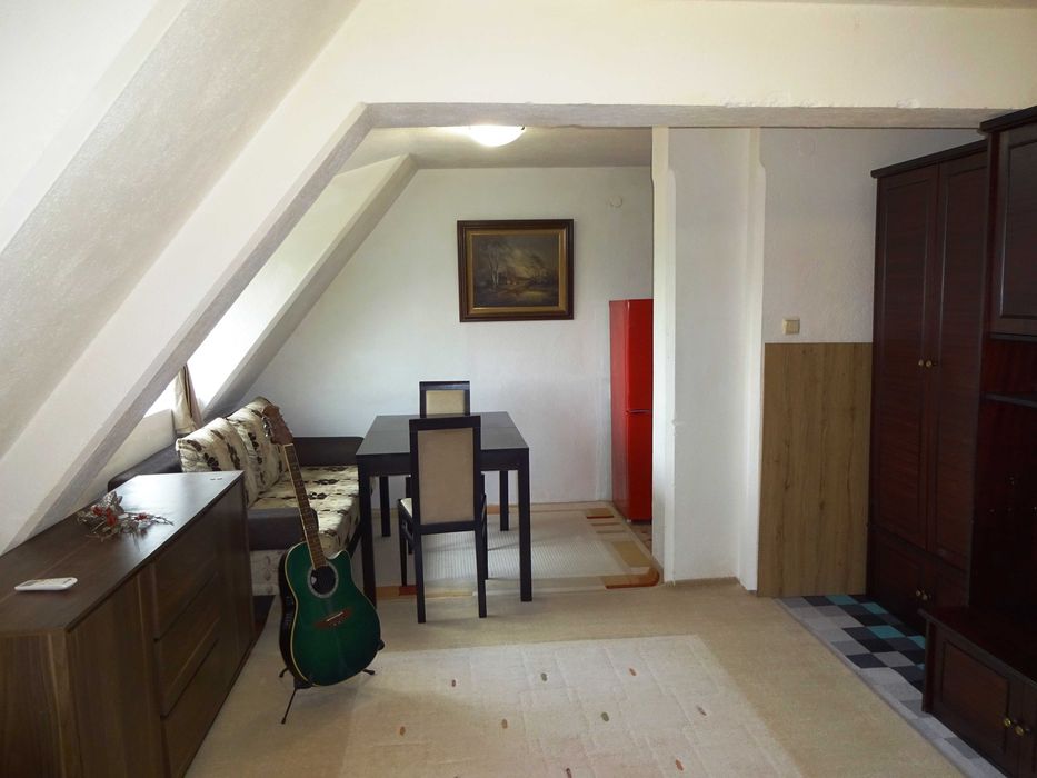 Дава се под наем Едностаен апартамент в Варна, Спортна зала - 30 кв.м за 295.8 € - Снимка #1