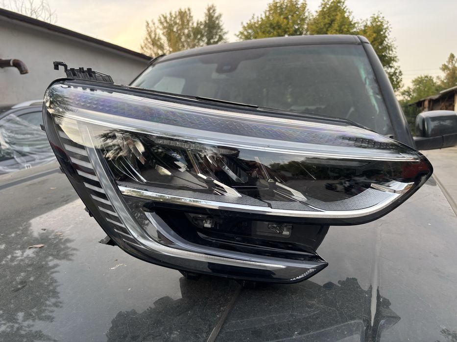 Фар Renault Megane 4
