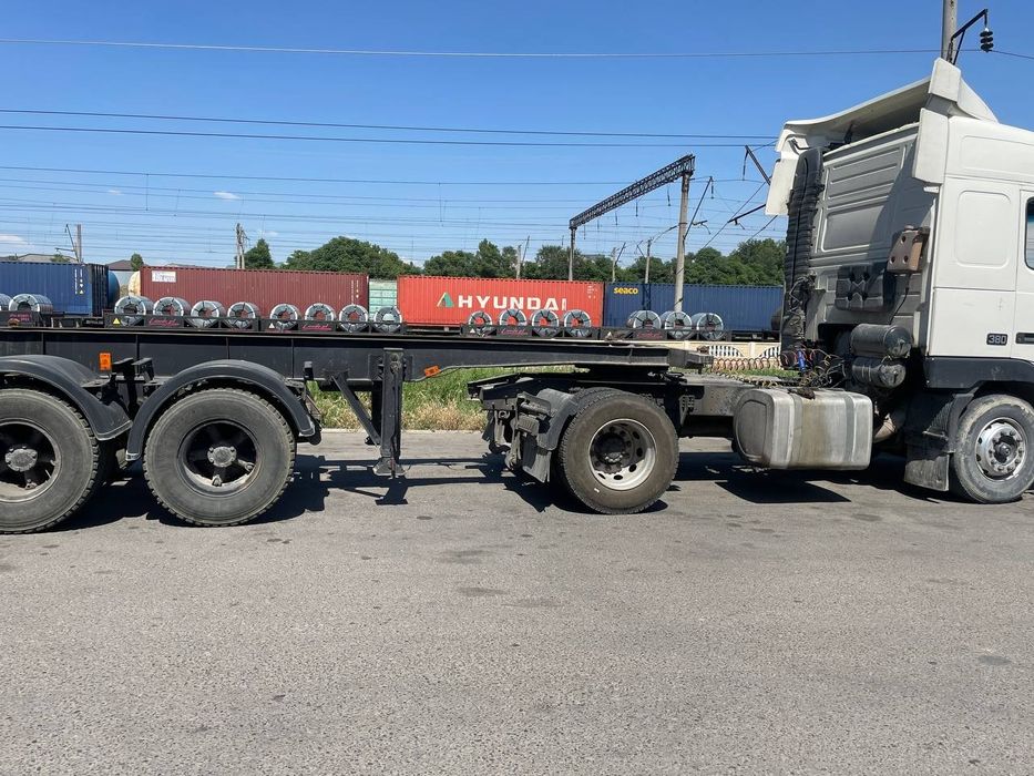 20futlik kantener uchun mollajlangan pritsep alo xolatda