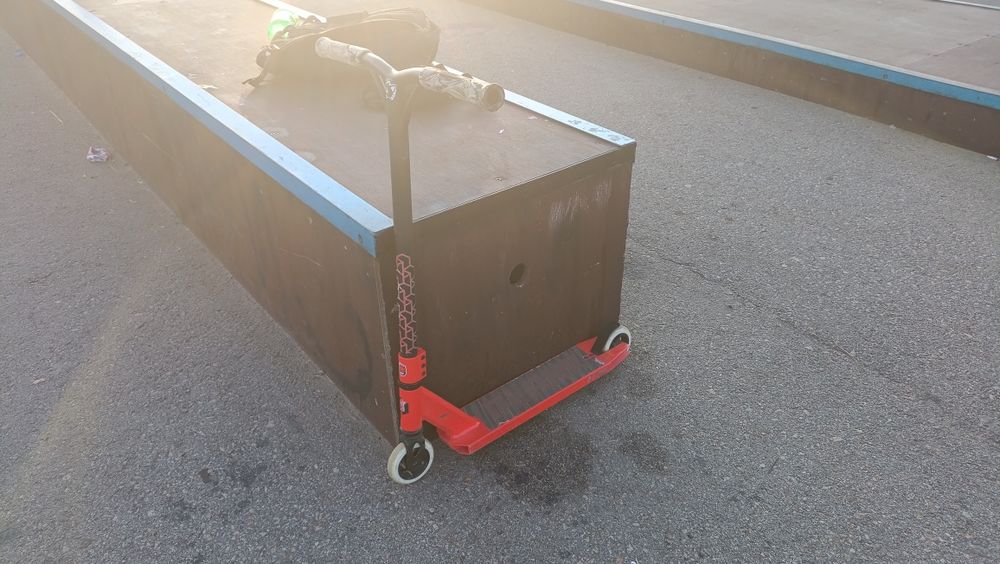 Продам самокат трюковой Plank Triton