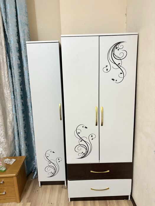 Срочно продам шкафы