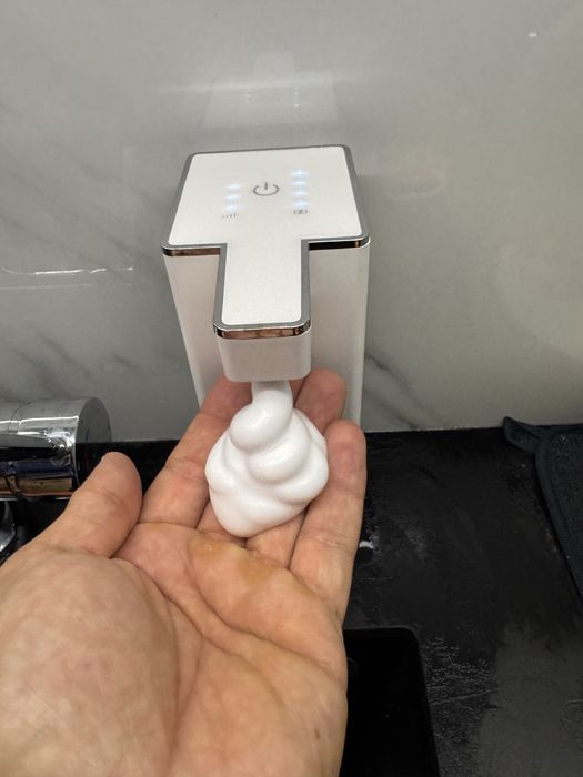 Диспенсър за течен сапун