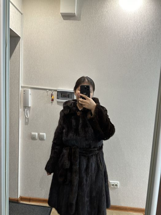 Продам норковую шубу