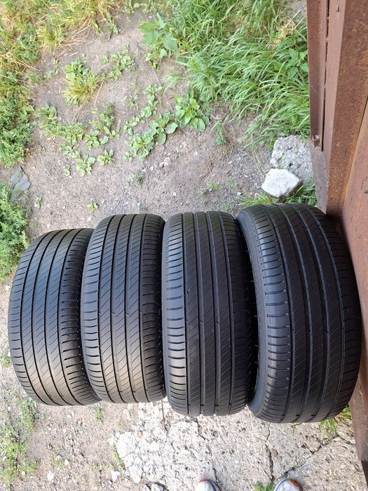 Продам шины. 235/45/18 мишелин