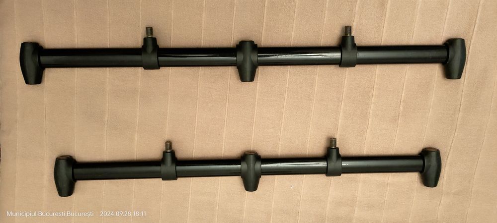 De vânzare suporți de lansete cu 3 cuiburi de la FOX.