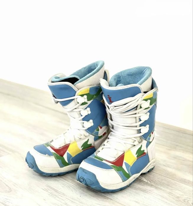 Сноуборд новый в полном комплекте