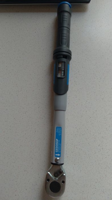 Vând flexuri Bosch Makita Gedore