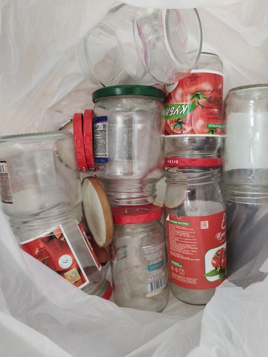 Отдам банки разных обьемов за шоколадку)