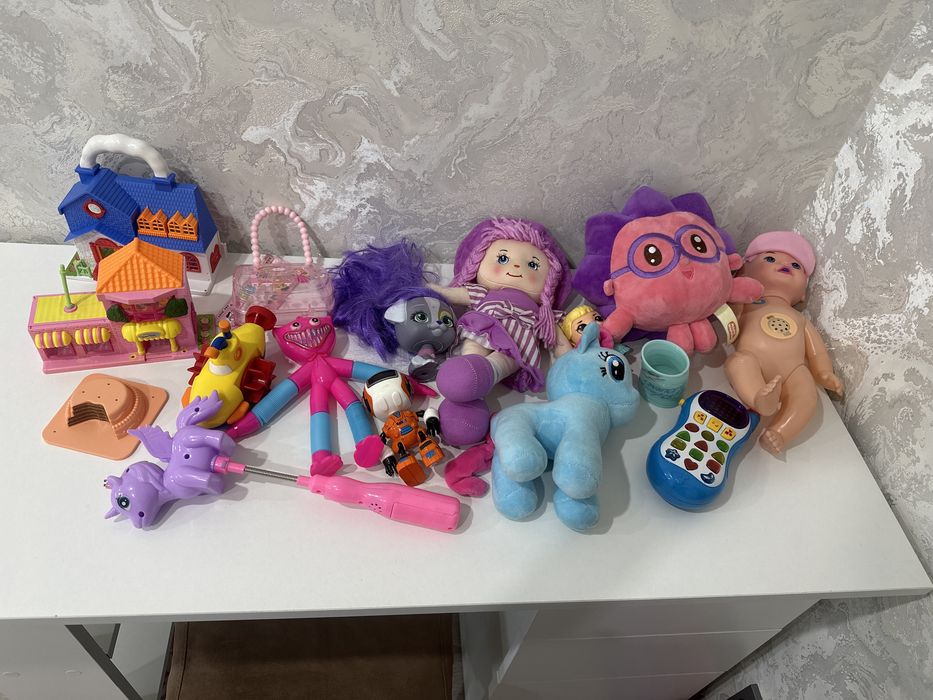 Продам Пакет игрушек