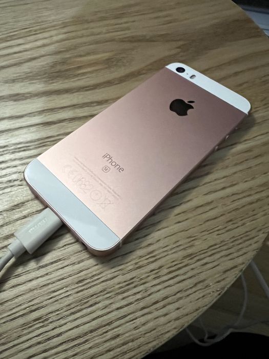 iPhone SE 64gb rose gold unlocked
