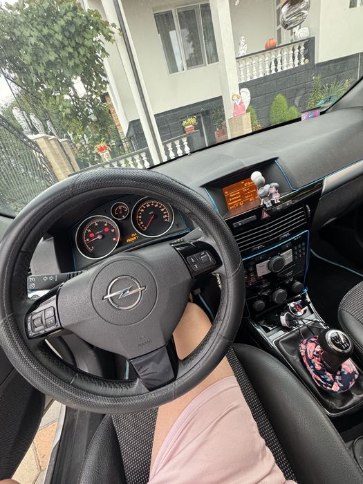 Se vinde Opel astra H