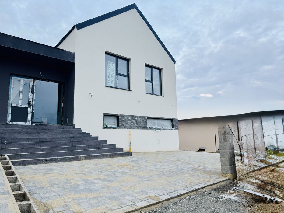 Casa de vanzare in Feleacu, zona platoul Observator, 5 minute de Cluj