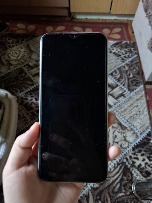 Tecno spark 8c  состояние хорошее