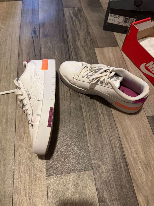 Обувки неизползвани