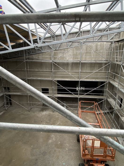 Executăm Tencuieli mecanizate pompă 220w