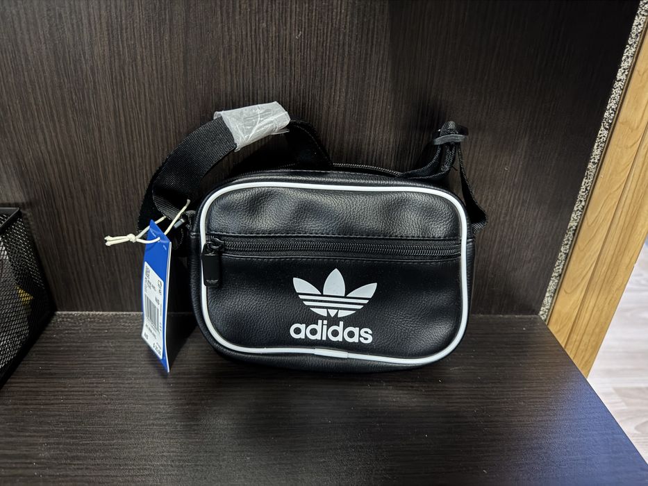 Adidas Originals горнища, долнища и др.