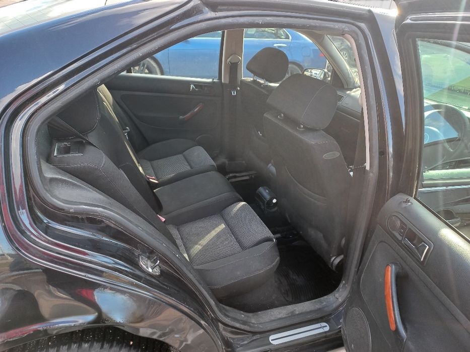 Продавам Фолцваген Бора