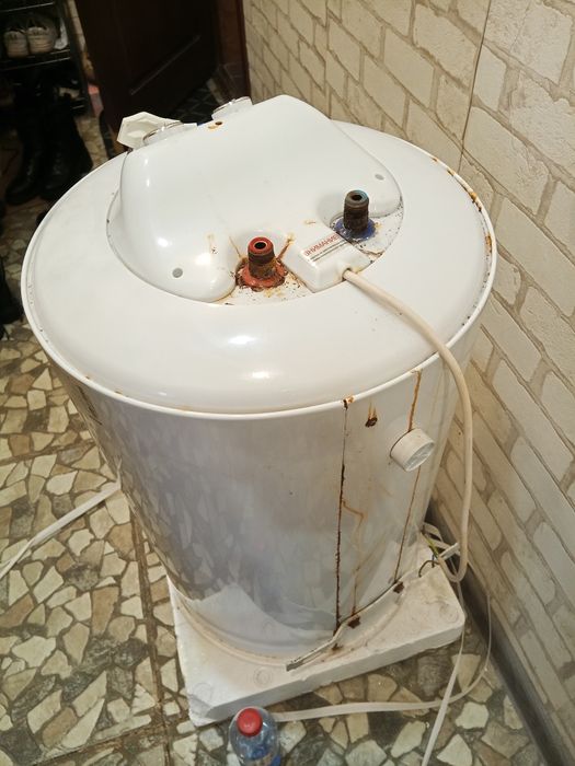 Продам аристон недорого